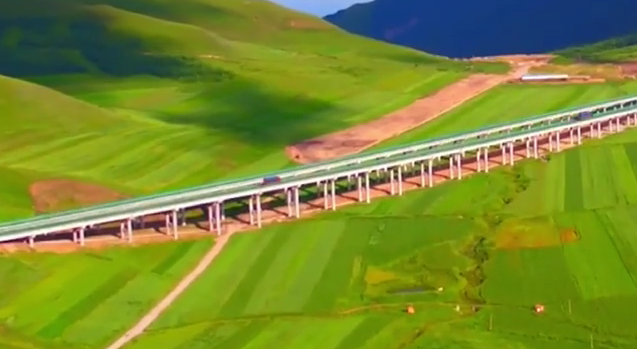 張承高速 “感動(dòng)世界 超越夢想”最美高速之一