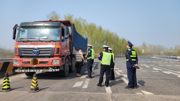 587b4d9cb7f18de489f2e49d2528bec