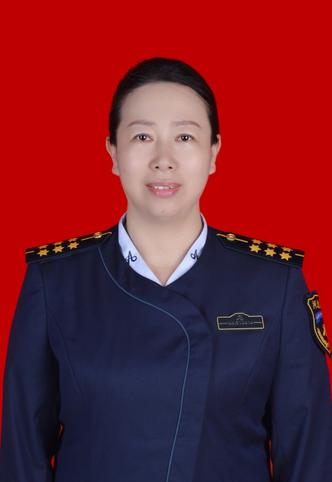 吳橋站S6級(jí)收費(fèi)員紀(jì)敏