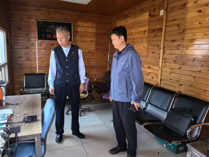 石安分公司領(lǐng)導(dǎo)督導(dǎo)國(guó)慶假期返程高峰路網(wǎng)保暢工作-陳園明