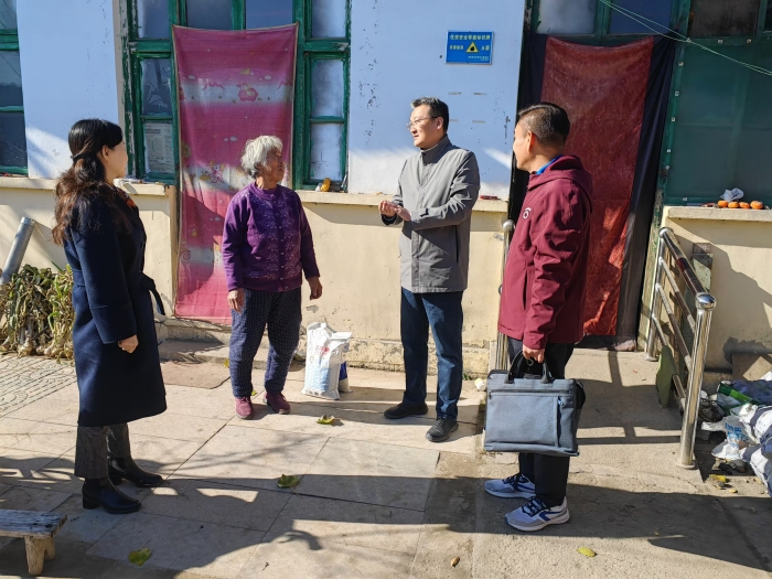 2024-11-21石安分公司到店上村走訪慰問(wèn)1