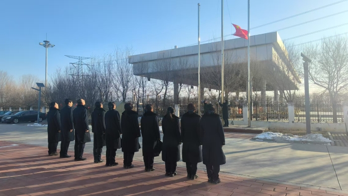 C:\Users\Administrator\Desktop\61e1ad5fdee9b100d3e2ee903a637bb