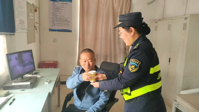 687514c5b304d2cecd896e17f1a2472