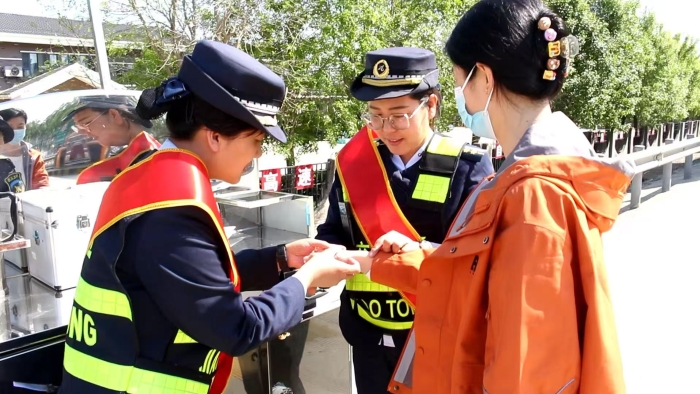 C:\Users\Lenovo\Desktop\3\5fbe2d719e10376180a9a95b81d3521