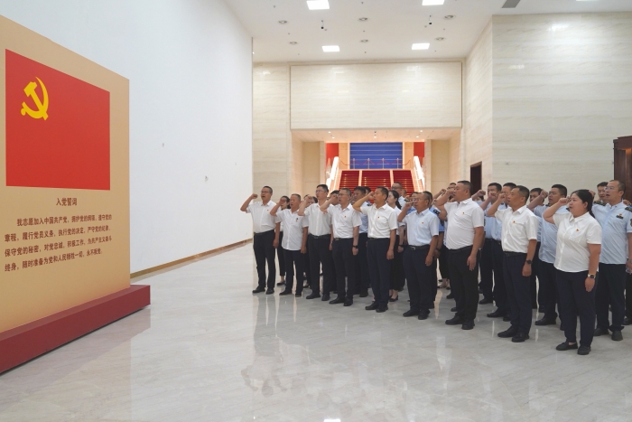 C:\Users\Administrator\Desktop\新建文件夾\dedac2f4c7e8119300eb8594515fb5a6