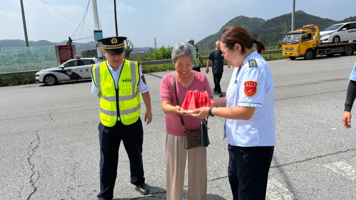 7165b9bf13ddf3ef6a7d043f2eb0deef