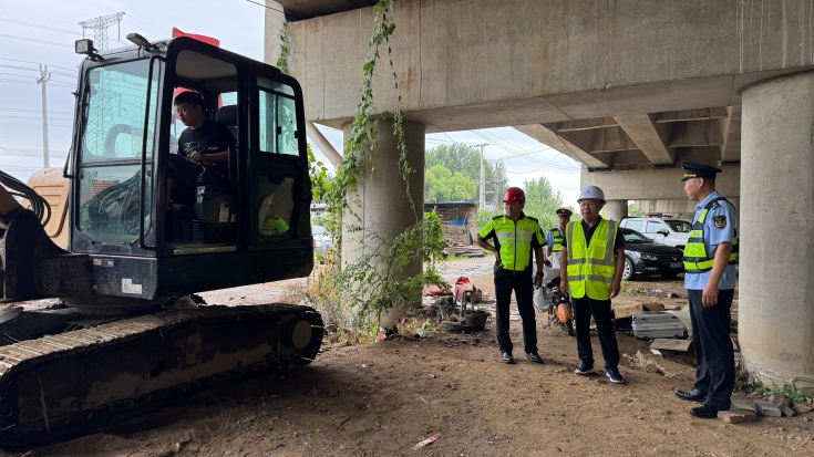 C:\Users\Administrator\Desktop\京哈北線分公司強(qiáng)化橋下空間治理 筑牢路域安全屏障\61