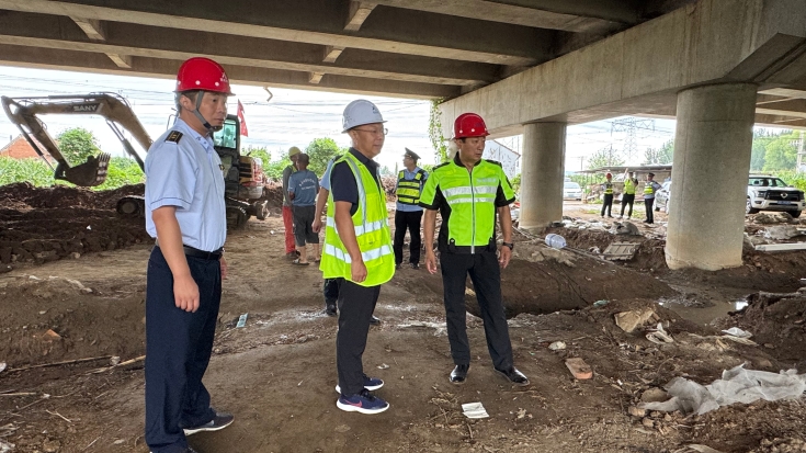 C:\Users\Administrator\Desktop\京哈北線分公司強(qiáng)化橋下空間治理 筑牢路域安全屏障\52