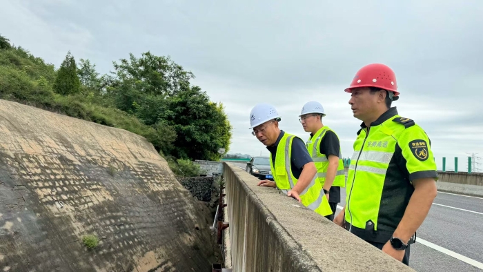 C:\Users\Lenovo\Desktop\67ceb9c09711efe6a05c40b7259d8ef8