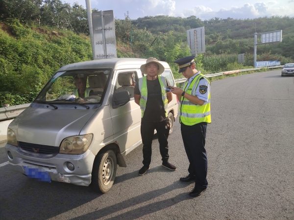 _cgi-bin_mmwebwx-bin_webwxgetmsgimg__&MsgID=5729141691498619408&skey=@crypt_93189478_e8124ccdd0bc3d46e0531848f8387a20&mmweb_appid=wx_webfilehelper