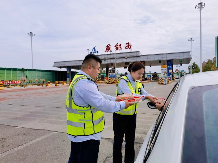 mmexport1759995869658