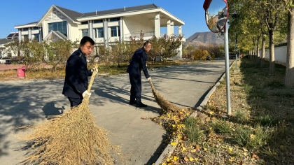 F:\00分公司季度檢查\2025年\02.辦公室\宣傳\11月份\5清掃落葉1