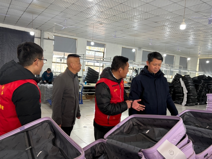 2025年12月2日，到曲陽(yáng)縣店上村調(diào)研督導(dǎo)鄉(xiāng)村振興工作3