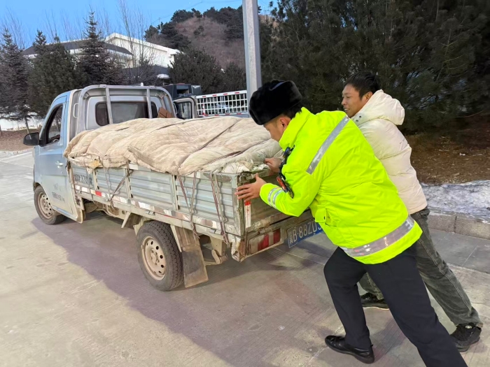 03f752be603784789cff6efb473e590c