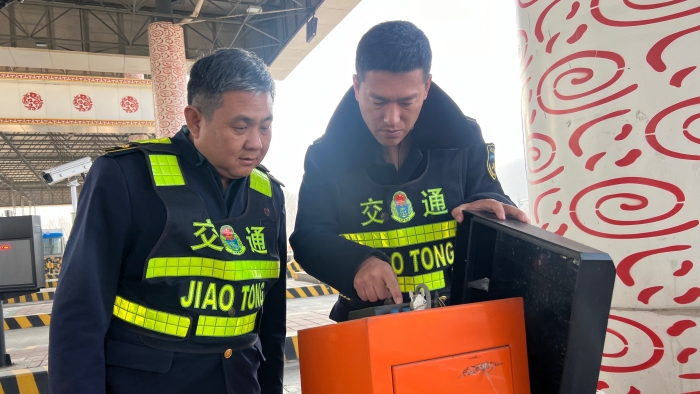 C:\Users\lenovo91\Desktop\全方位4