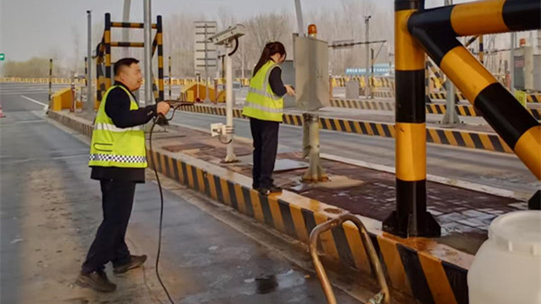 70ea885a08c4451a3e9c8bcba5878fc9